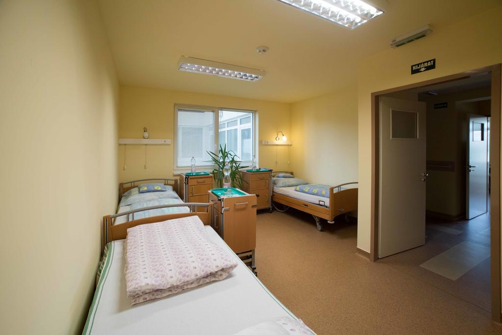 Bed and Breakfast Borbanyai Rehabilitacios Haz Nyíregyháza Exterior foto